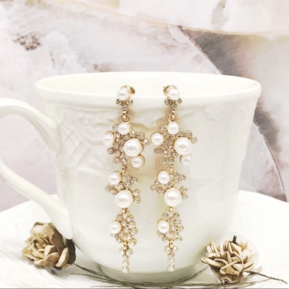 Jewelry - BOGO💫Classic CZ White Pearl Drops